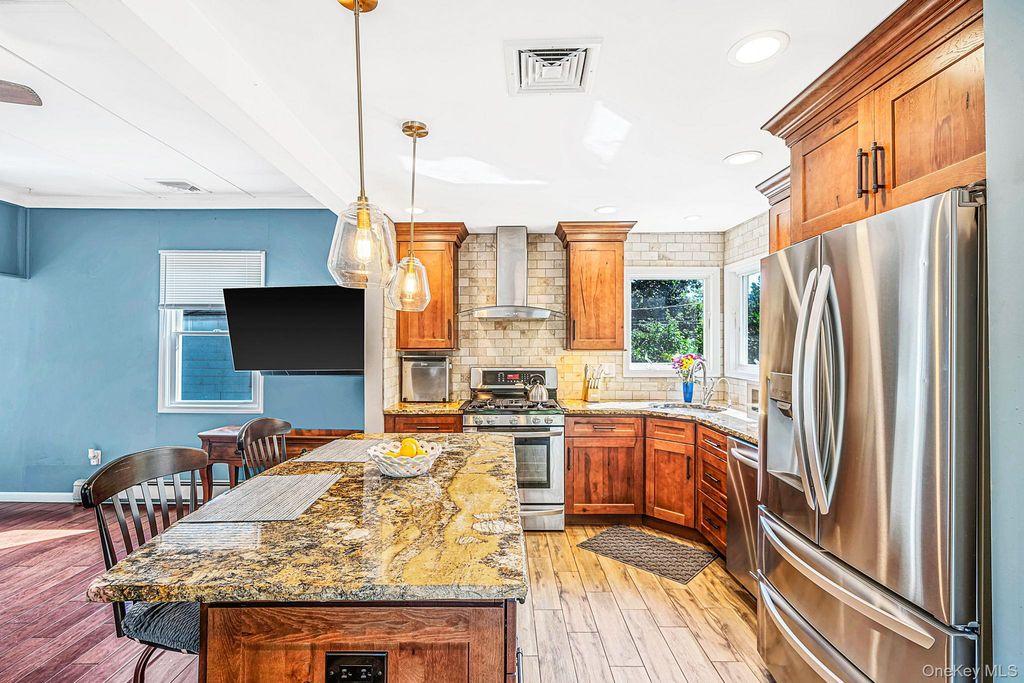 39 Plandome Road, Sound Beach, NY 11789 — photo 2