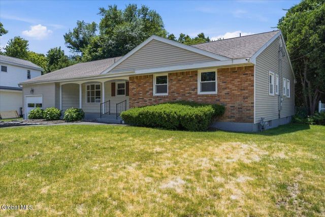 19 Ethel Drive, Colonie, NY 12211