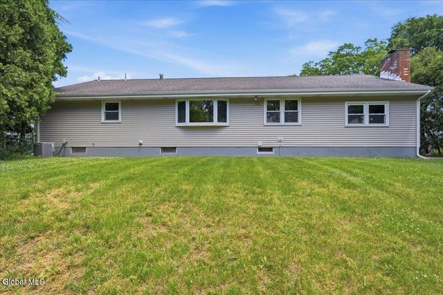 19 Ethel Drive, Colonie, NY 12211