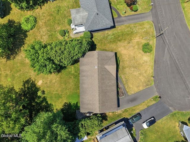 19 Ethel Drive, Colonie, NY 12211