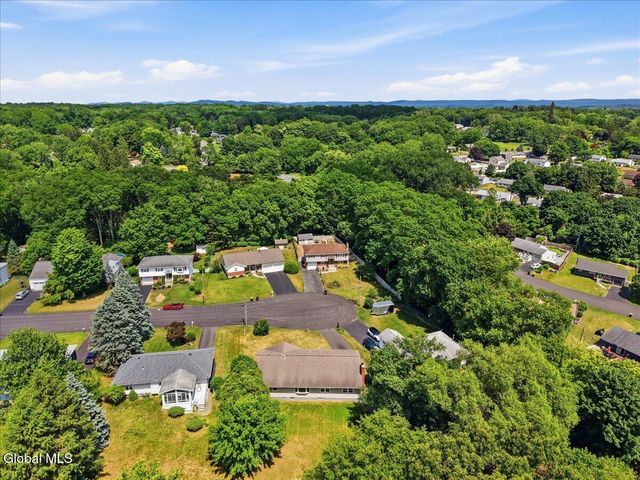 19 Ethel Drive, Colonie, NY 12211