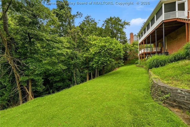 404 Woodbridge Drive, Charleston, WV 25311