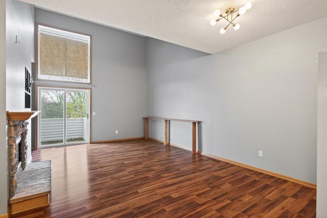 10705 Unity Street NW 6, Coon Rapids, MN 55433