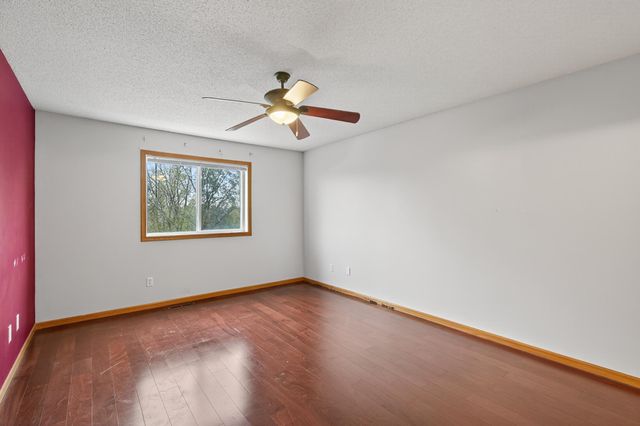 10705 Unity Street NW 6, Coon Rapids, MN 55433