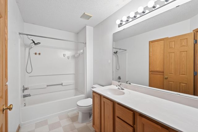 10705 Unity Street NW 6, Coon Rapids, MN 55433