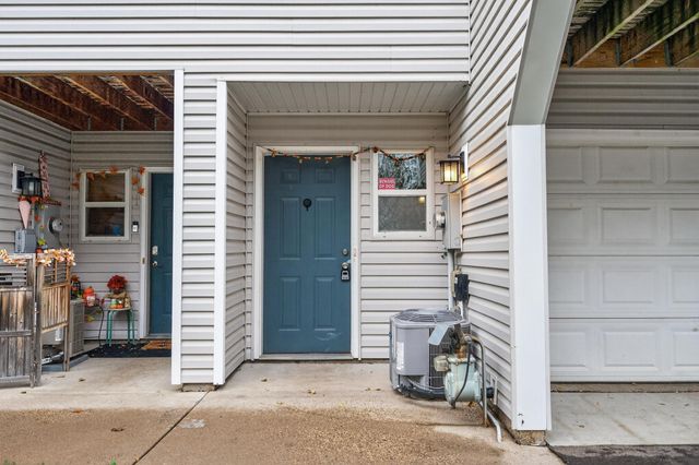 10705 Unity Street NW 6, Coon Rapids, MN 55433