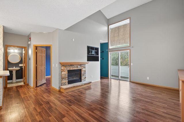 10705 Unity Street NW 6, Coon Rapids, MN 55433