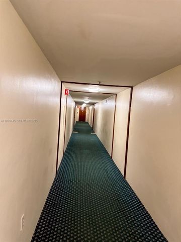 671 NE 195th St 121E, Miami, FL 33179