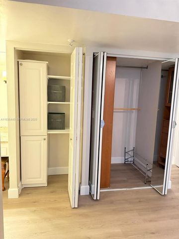 671 NE 195th St 121E, Miami, FL 33179