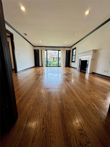 3805 Piping Rock Lane Lane, Houston, TX 77027