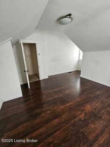 4830 Peachtree Ave, Louisville, KY 40215