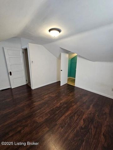 4830 Peachtree Ave, Louisville, KY 40215