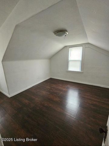 4830 Peachtree Ave, Louisville, KY 40215