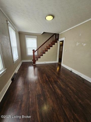 4830 Peachtree Ave, Louisville, KY 40215