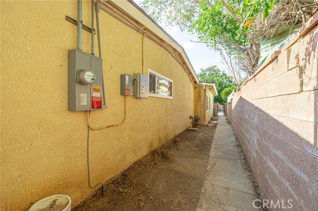 1156 W Avenue J14, Lancaster, CA 93534