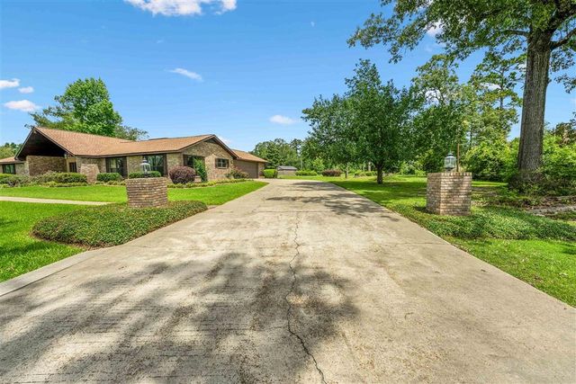 117 Camelia Avenue, Dequincy, LA 70633