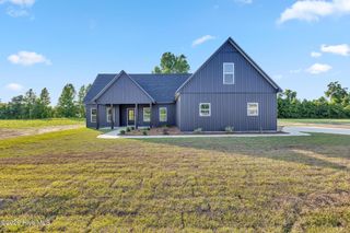 296 Haywood Drive, Richlands, NC 28574