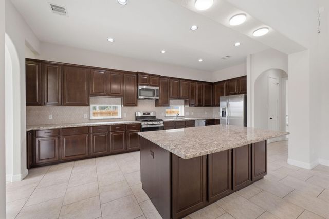 8403 Greenridge Manor Ln, Spring, TX 77389