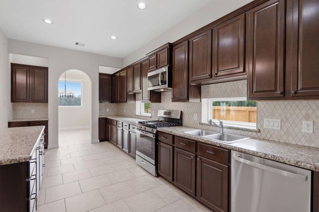 8403 Greenridge Manor Ln, Spring, TX 77389