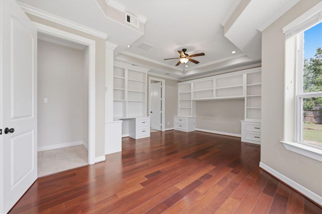 8403 Greenridge Manor Ln, Spring, TX 77389