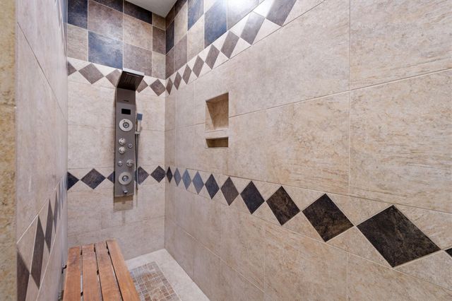 8403 Greenridge Manor Ln, Spring, TX 77389