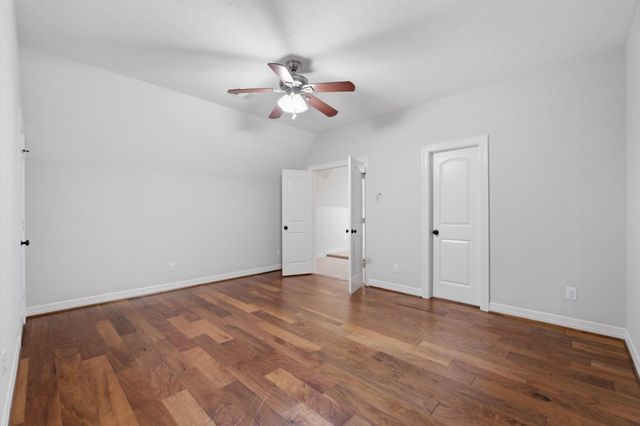 8403 Greenridge Manor Ln, Spring, TX 77389