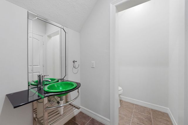 8403 Greenridge Manor Ln, Spring, TX 77389