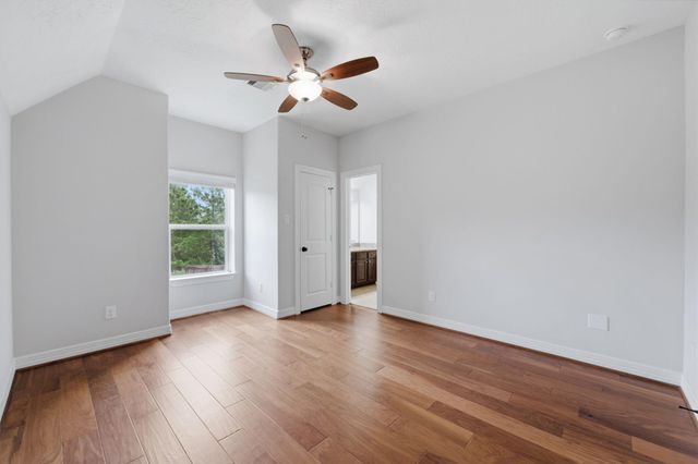 8403 Greenridge Manor Ln, Spring, TX 77389