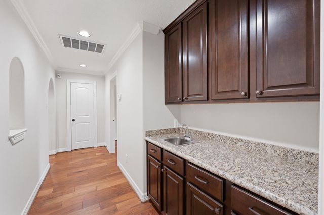 8403 Greenridge Manor Ln, Spring, TX 77389