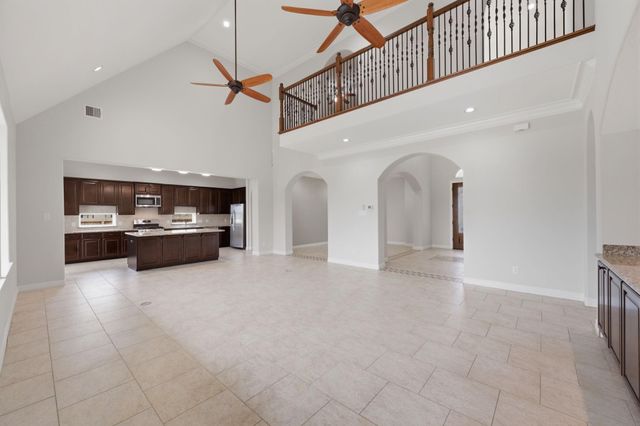 8403 Greenridge Manor Ln, Spring, TX 77389