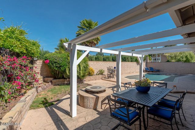 14 Nadine Court, Newbury Park, CA 91320