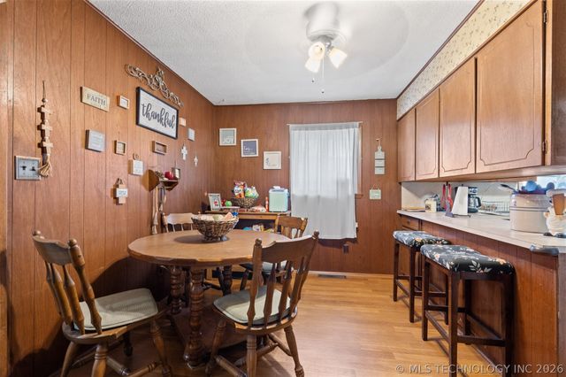 901 E 6th Street, Sulphur, OK 73086