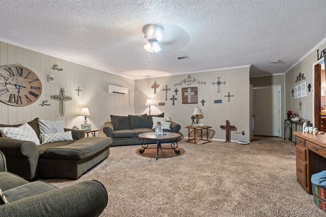 901 E 6th Street, Sulphur, OK 73086