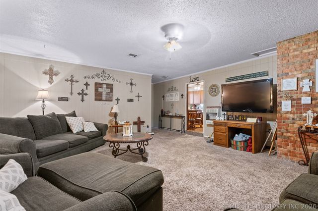 901 E 6th Street, Sulphur, OK 73086