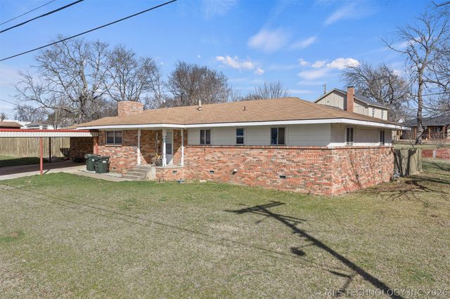 901 E 6th Street, Sulphur, OK 73086