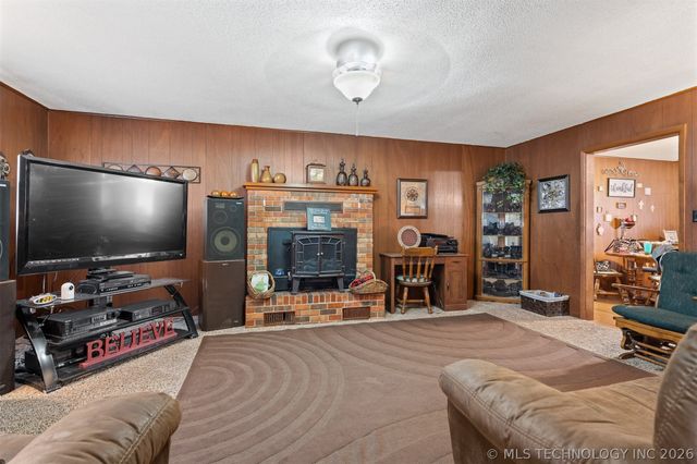 901 E 6th Street, Sulphur, OK 73086