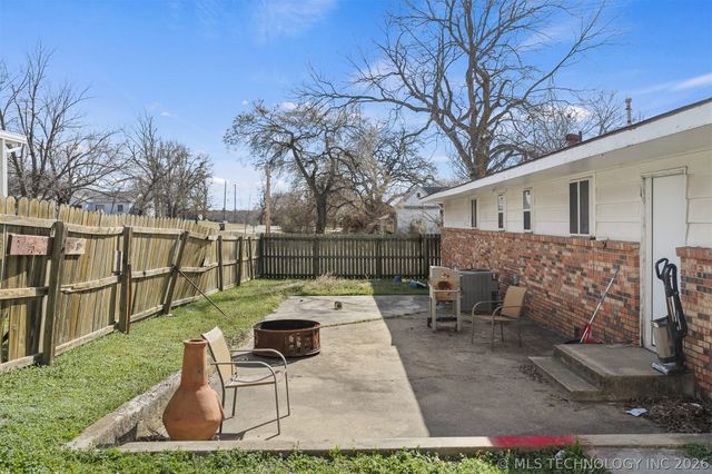 901 E 6th Street, Sulphur, OK 73086