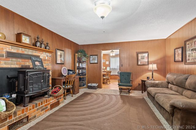 901 E 6th Street, Sulphur, OK 73086