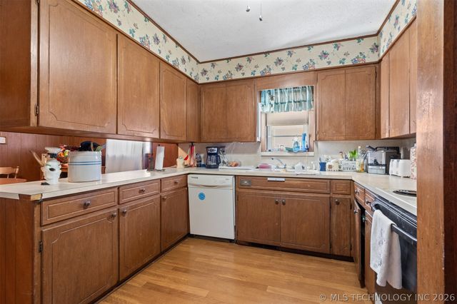 901 E 6th Street, Sulphur, OK 73086