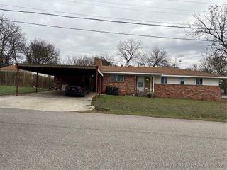 901 E 6th Street, Sulphur, OK 73086