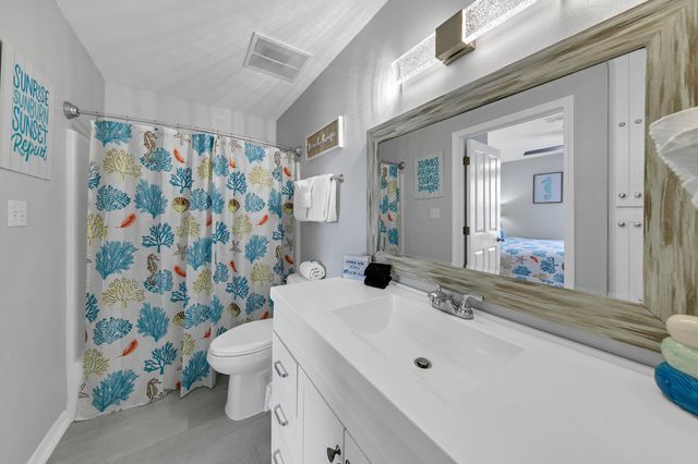 3291 Scenic Highway 98, 208, Destin, FL 32541