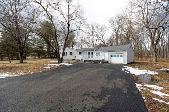 107 Oakridge Road, Hopewell Junction, NY 12533