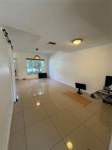 8207 San Carlos Circle 8207, Tamarac, FL 33321