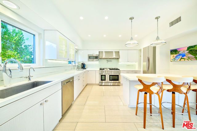 703 N Maple Drive, Beverly Hills, CA 90210