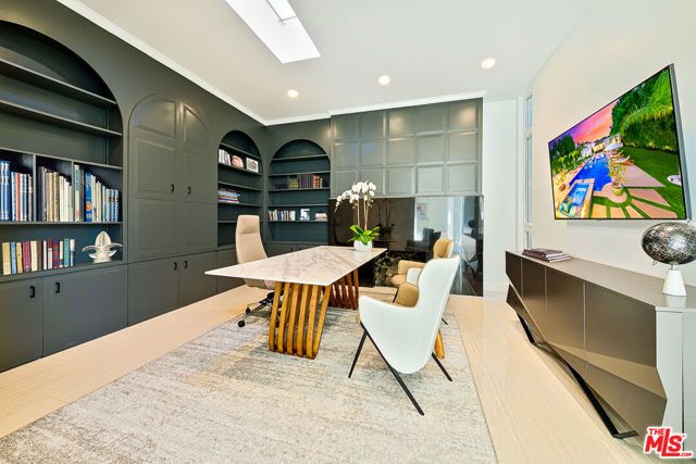 703 N Maple Drive, Beverly Hills, CA 90210