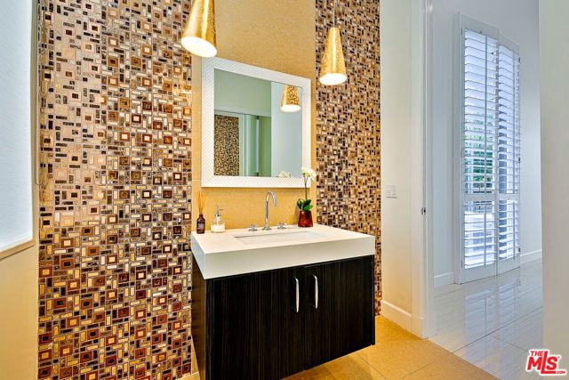 703 N Maple Drive, Beverly Hills, CA 90210