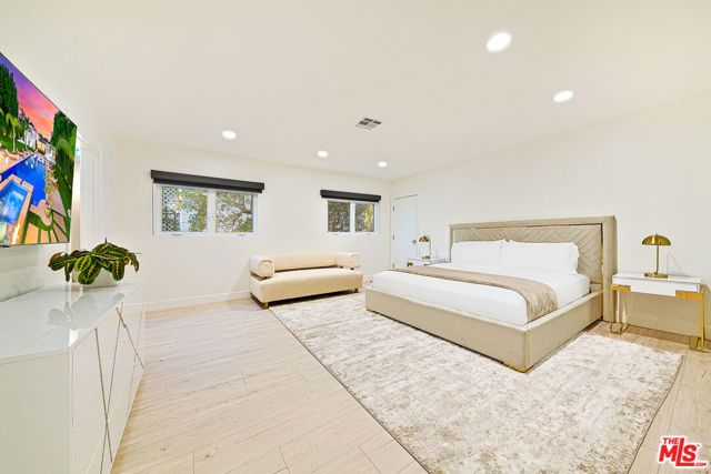 703 N Maple Drive, Beverly Hills, CA 90210