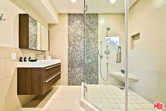 703 N Maple Drive, Beverly Hills, CA 90210