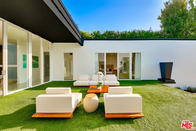 703 N Maple Drive, Beverly Hills, CA 90210