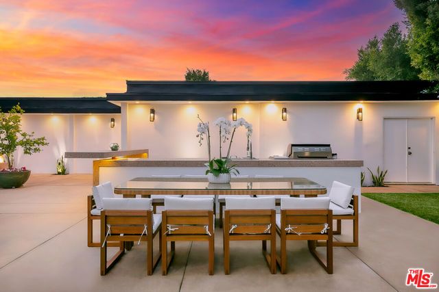 703 N Maple Drive, Beverly Hills, CA 90210